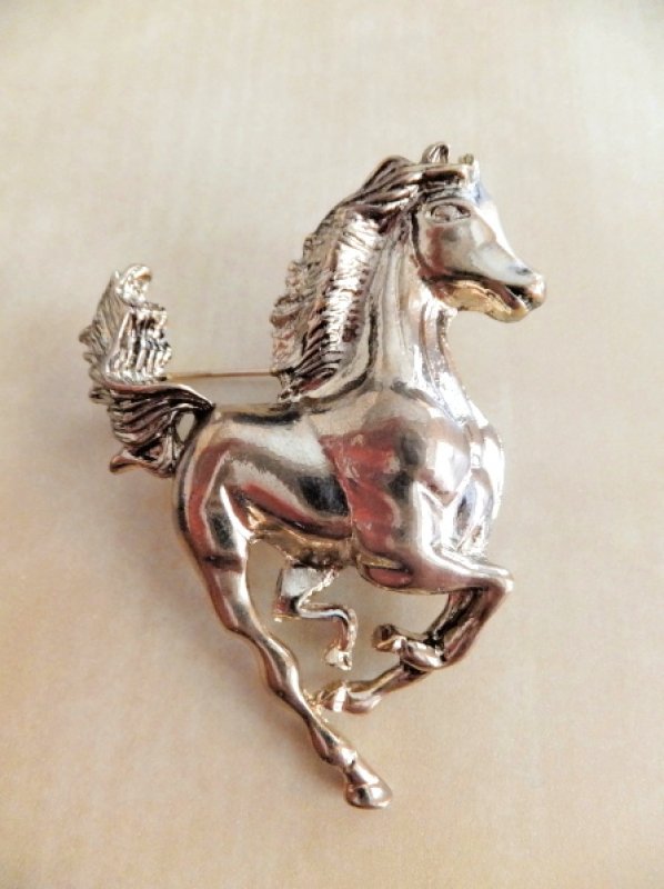 英国製　馬ブローチ　ビンテージ品 英国イギリス製1890年製ヴィクトリアンアンティーク馬蹄鉄ホースシュー