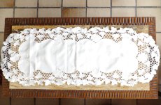 画像2: ユーズド商品・オランダで買い付けたヴィンテージ刺繍入りテーブルランナー (2)