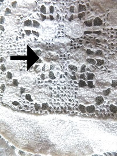 画像2: ユーズド商品・フランスで買い付けた刺繍＆かぎ編み入り布マット2枚セット