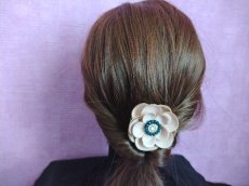 画像5: レトロなフラワーモチーフのヘアクリップ・Leonie (5)