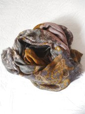 画像2: ユーズド商品・Unmade Copenhagenのアーティ＆シックなプリント柄ストール (2)