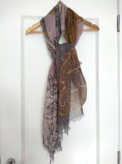 画像5: ユーズド商品・Unmade Copenhagenのアーティ＆シックなプリント柄ストール (5)