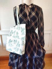 洋服に合わせたイメージです。