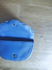 画像4: ユーズド商品・フランスMaud Terseurのクラフトマンシップ溢れるレザーのミニパスケース (4)