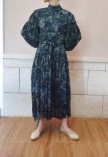 画像4: デッドストック商品・タグ付き新品！& Other Storiesのシックでアーティなワンピース (4)