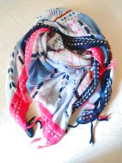 画像1: デッドストック商品・未使用・新品！ フランスより買い付けたエスニック柄ストール (1)