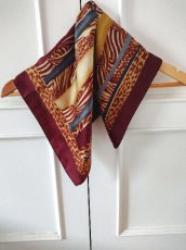 画像5: ユーズド商品・ フランスで買い付けたシックなレオパード柄入りヴィンテージスカーフ (5)
