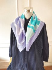 画像8: ユーズド商品・ フランスDaniel Hechterのクールな配色のアーティ柄ヴィンテージスカーフ (8)