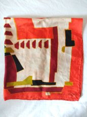 画像4: ユーズド商品・ フランスで買い付けたアーティな色柄のヴィンテージスカーフ (4)