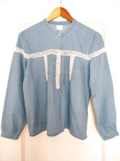 画像11: デッドストック商品・フランスKarl Marc Johnのレース入り薄手コットンデニムシャツ (11)