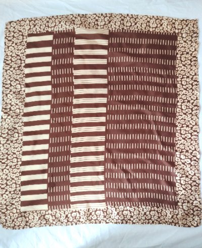 画像3: Karl Marc Johnのシックなレオパード柄入りシルク100％スカーフ・Caramel