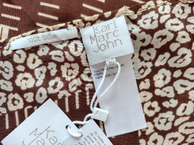 画像1: Karl Marc Johnのシックなレオパード柄入りシルク100％スカーフ・Caramel