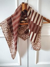 画像5: Karl Marc Johnのシックなレオパード柄入りシルク100％スカーフ・Caramel (5)