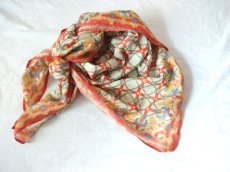 画像2: Karl Marc Johnのレトロ＆エレガントな柄のコットン+シルク素材スカーフ・Papaye (2)