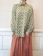 画像1: ユーズド商品・フランスHodのレトロな柄入りドロップショルダーのアンプルシャツ (1)