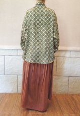 画像5: ユーズド商品・フランスHodのレトロな柄入りドロップショルダーのアンプルシャツ (5)
