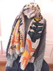 画像10: ユーズド商品・スペインBimba y Lolaのポップでハッピーな色柄が芸術的なストール (10)