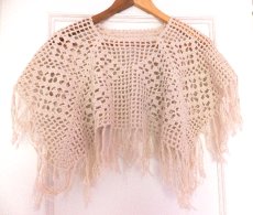 画像4: ユーズド商品・スペインより買い付けたノスタルジックなフリンジ付きクロシェ編みポンチョ (4)