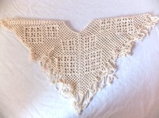 画像3: ユーズド商品・スペインより買い付けたノスタルジックなフリンジ付きクロシェ編みポンチョ (3)