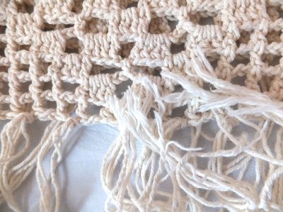 画像2: ユーズド商品・スペインより買い付けたノスタルジックなフリンジ付きクロシェ編みポンチョ