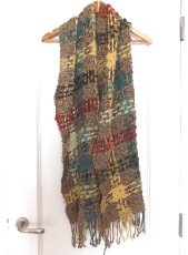 画像4: ユーズド商品・スペインより買い付けたノスタルジック＆アーティなチェック柄ストール (4)