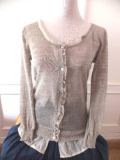 画像11: ユーズド商品・イタリアNo-Nàのグレイッシュベージュ色ロマンティックなイタリア製カーディガン (11)