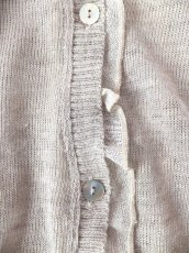 画像8: ユーズド商品・イタリアNo-Nàのグレイッシュベージュ色ロマンティックなイタリア製カーディガン (8)
