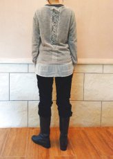 画像6: ユーズド商品・イタリアNo-Nàのグレイッシュベージュ色ロマンティックなイタリア製カーディガン (6)